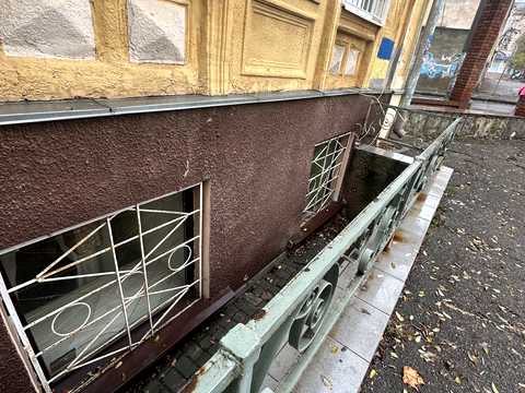 комерційна за адресою Мечникова вул., 52