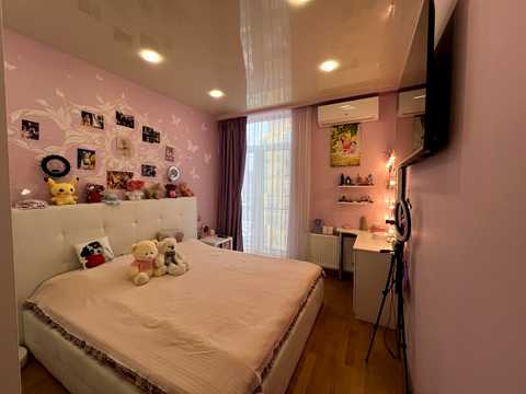 квартира за адресою Регенераторна вул., 4 к13