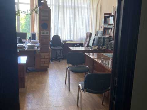 комерційна за адресою Науки просп. (Леніна), 40