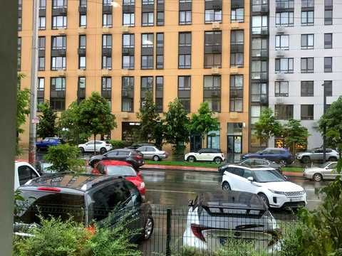 коммерческая по адресу Салютная ул., 1-Б