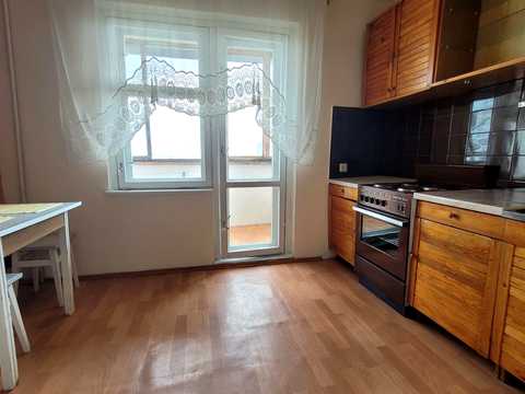 квартира за адресою Салютна вул., 42-44