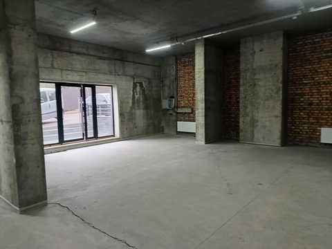 комерційна за адресою Університетська вул., 17-А