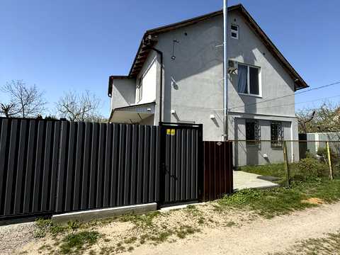 будинок за адресою Лінія 12, 49