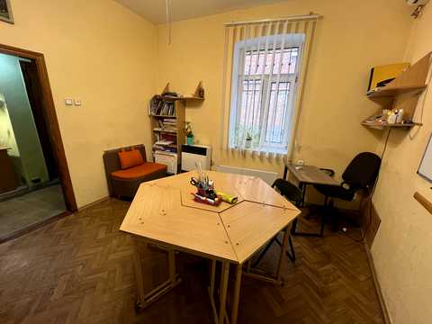 квартира за адресою Монастирська вул. (Володарського), 3