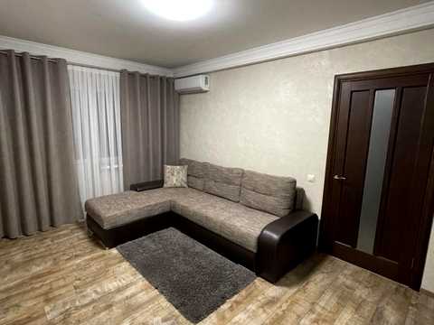 квартира за адресою Йорданська вул. (Лайоша Гавро), 8