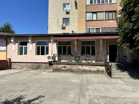 комерційна за адресою Івано-Франківськ, Південний бульв., 42