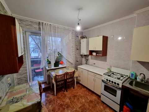 квартира за адресою Полякова, 21