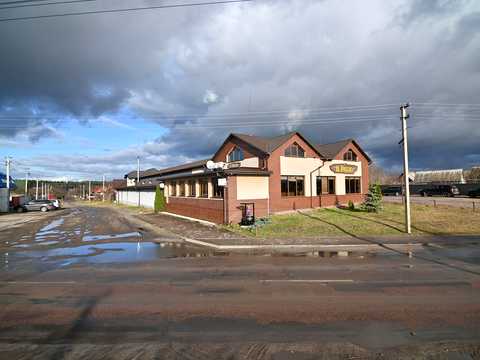 комерційна за адресою Сарни, Вишнева, 58А