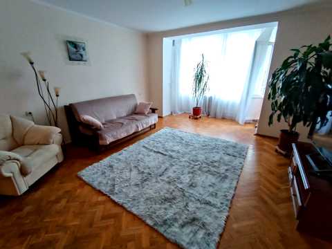 квартира за адресою Андрія Малишка вул., 21-Б