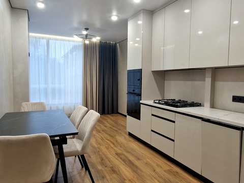 квартира за адресою Слави Стецько вул., 8