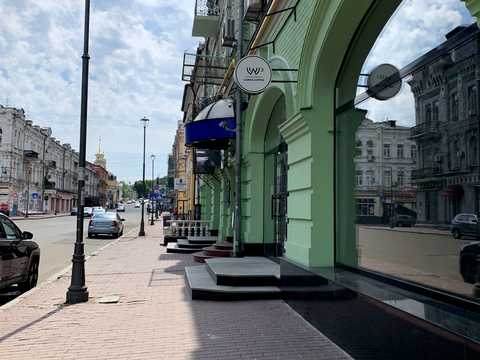 комерційна за адресою Петра Сагайдачного вул., 25