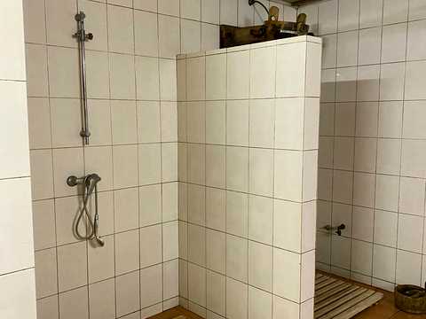комерційна за адресою Перемоги вул., 393