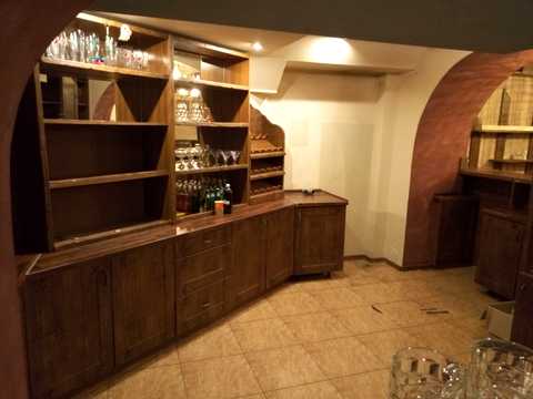 комерційна за адресою Новосельського вул., 80