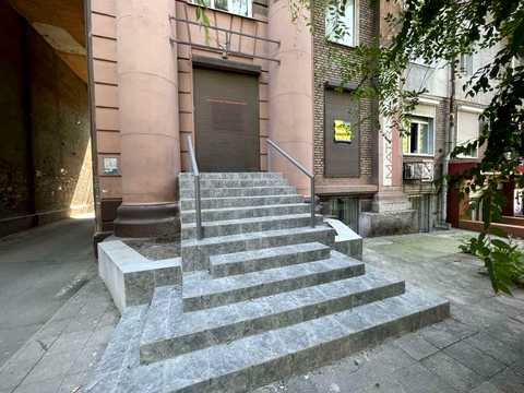 коммерческая по адресу Сталеваров ул., 5