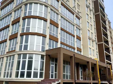 комерційна за адресою Богуславська вул., 5