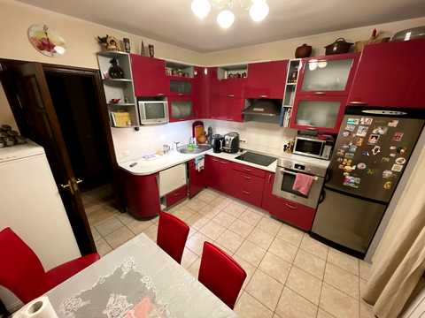 квартира за адресою Ревуцького вул., 42-А