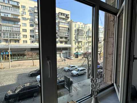 квартира за адресою Велика Васильківська вул. (Червоноармійська), 52