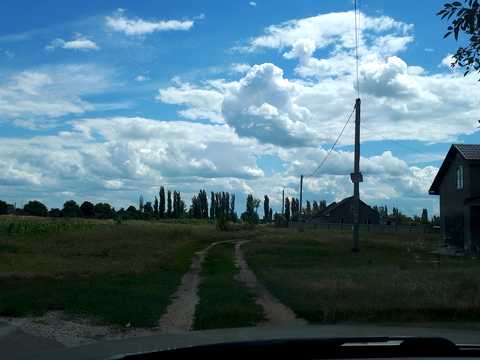 участок по адресу Квітнева
