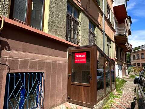 комерційна за адресою Чернівці, Олександра Богомольця вул., 7