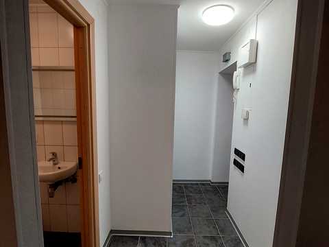 комерційна за адресою Полтавська вул., 3