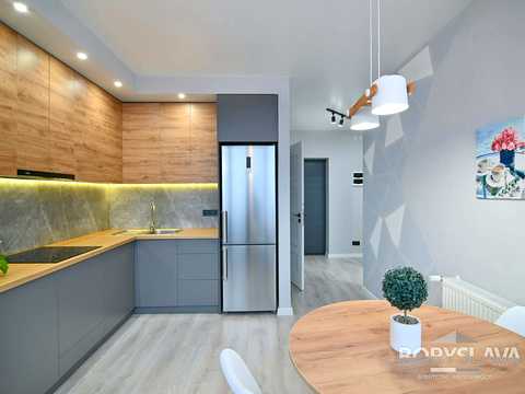 квартира за адресою Степана Бандери вул., 1е