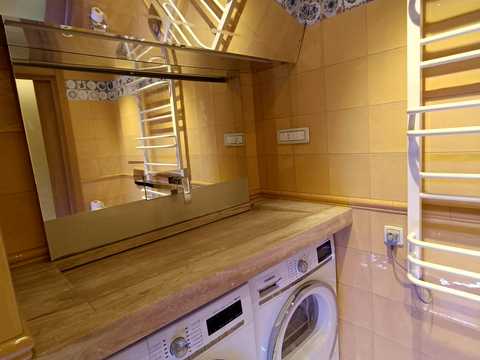 квартира по адресу Степана Бандери ул., 6