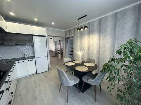 квартира за адресою Різдвяна вул., 2