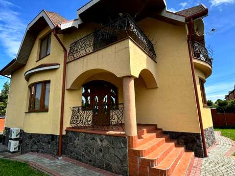 будинок за адресою Набережна, 53