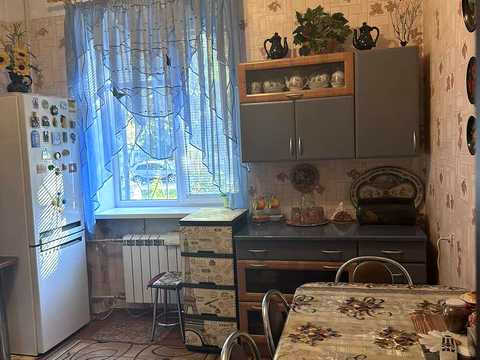 квартира по адресу Строителей ул., 22