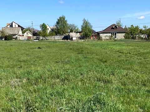 участок по адресу с. Новоселовка, Рабочая, 28