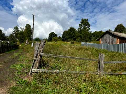 участок по адресу с. Ставки,