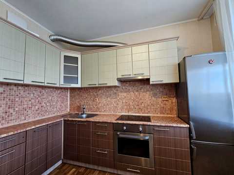 квартира за адресою Дніпровська набережна вул., 26