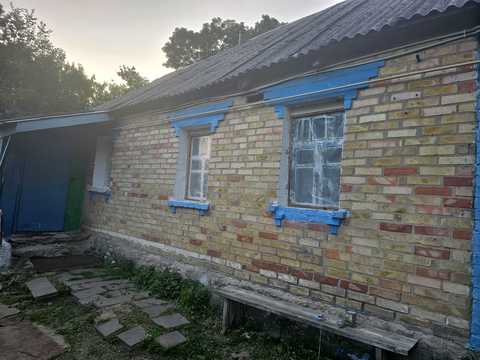 будинок за адресою с. Лубське, Лубська, 1