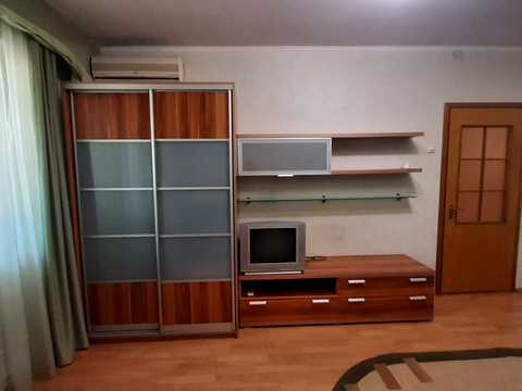 квартира по адресу Ларисы Руденко ул., 21