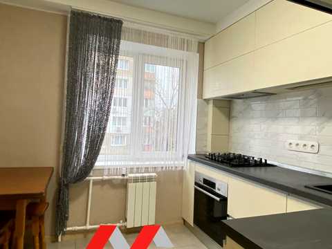 квартира за адресою Йорданська вул. (Лайоша Гавро), 4