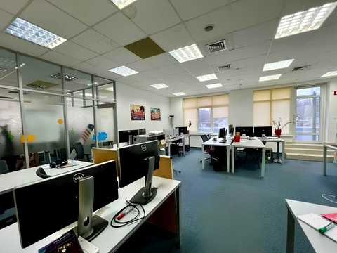 комерційна за адресою Київ, Нововокзальна вул., 2