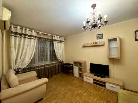 квартира за адресою Братиславська вул., 44 а