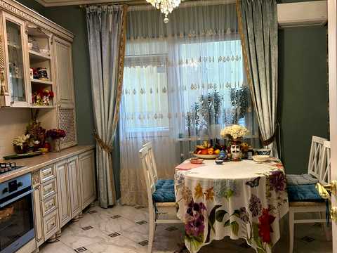 квартира за адресою Августина Волошина вул., 3-А