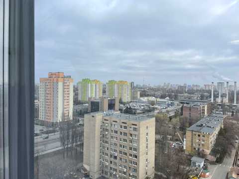 квартира за адресою Любомира Гузара просп. (Космонавта Комарова), 11