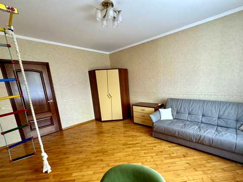 квартира за адресою Миколи Амосова вул., 4