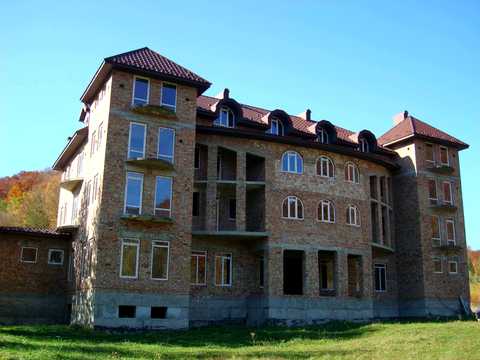 комерційна за адресою Сухий струмок, 1