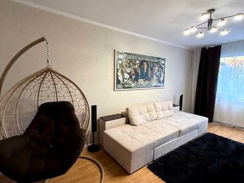 квартира за адресою Перемоги просп. (30-річчя Перемоги), 54