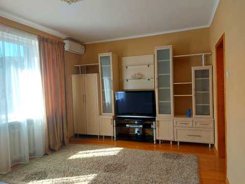 квартира за адресою Микільсько-Слобідська вул., 2-Б