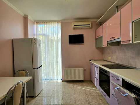 квартира за адресою Регенераторна вул., 4 к1