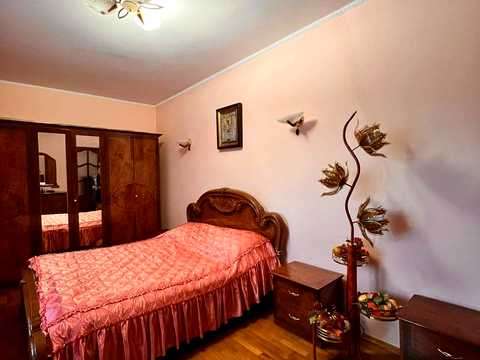 квартира за адресою Черкаси, Хрещатик вул., 14