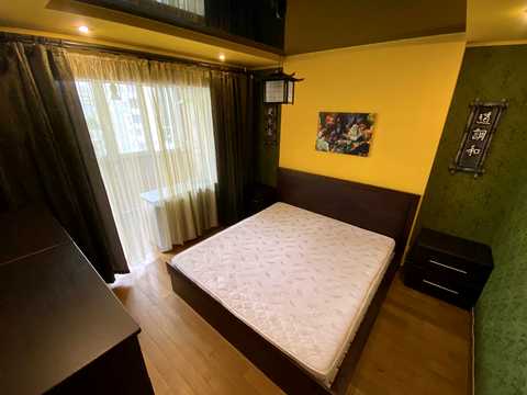 квартира за адресою Ревуцького вул., 18