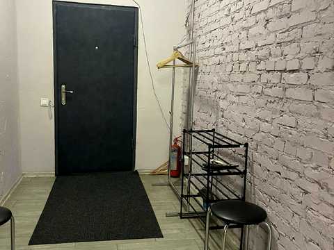 комерційна за адресою Анни Ахматової вул., 30