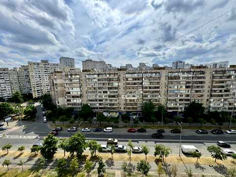 квартира по адресу Драгоманова ул., 42