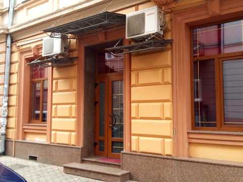 комерційна за адресою Братів Руснаків вул., 3