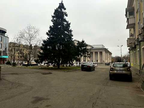 комерційна за адресою Кривий Ріг, Поштовий просп. (Карла Маркса), 28